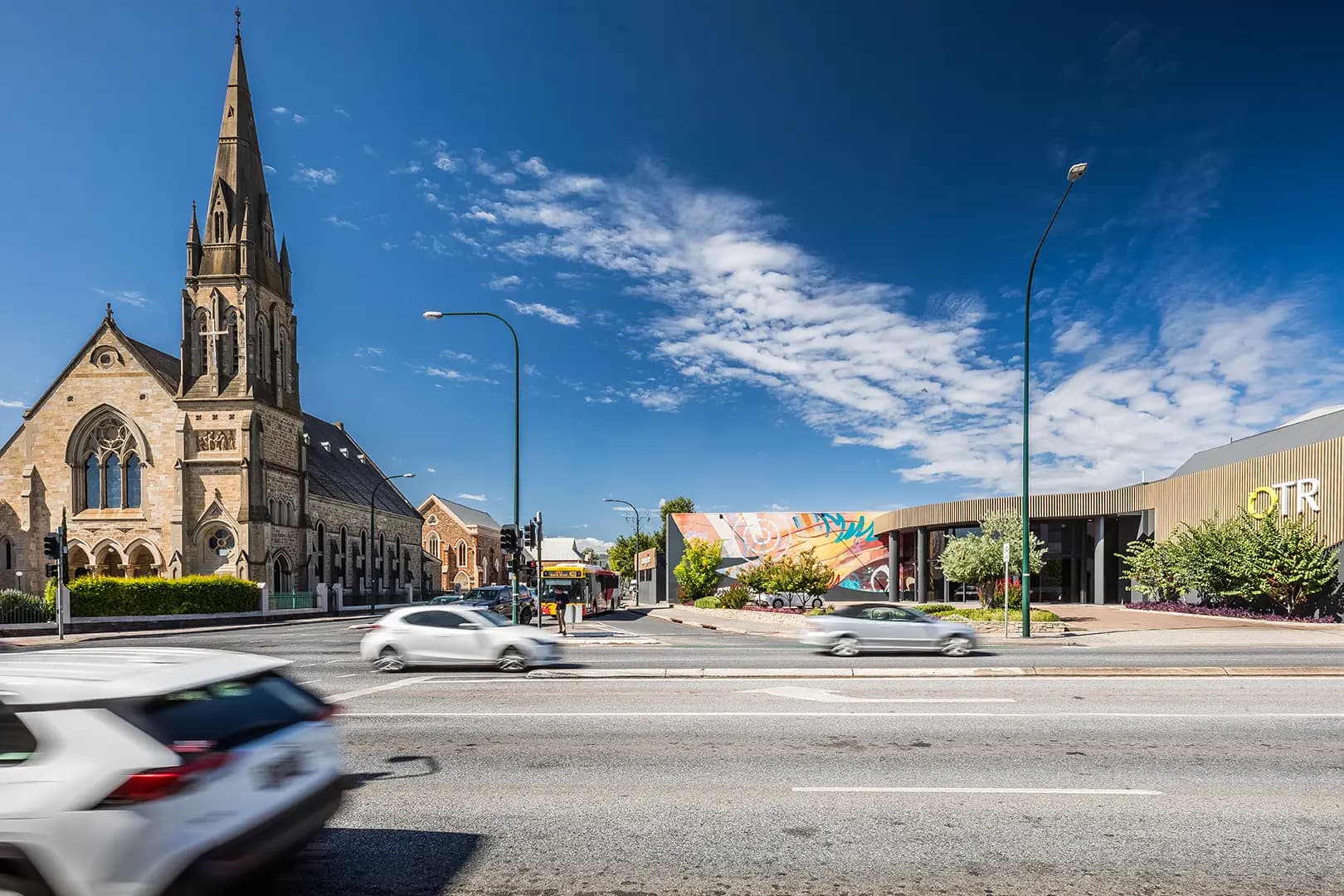 270 The Parade — image 1